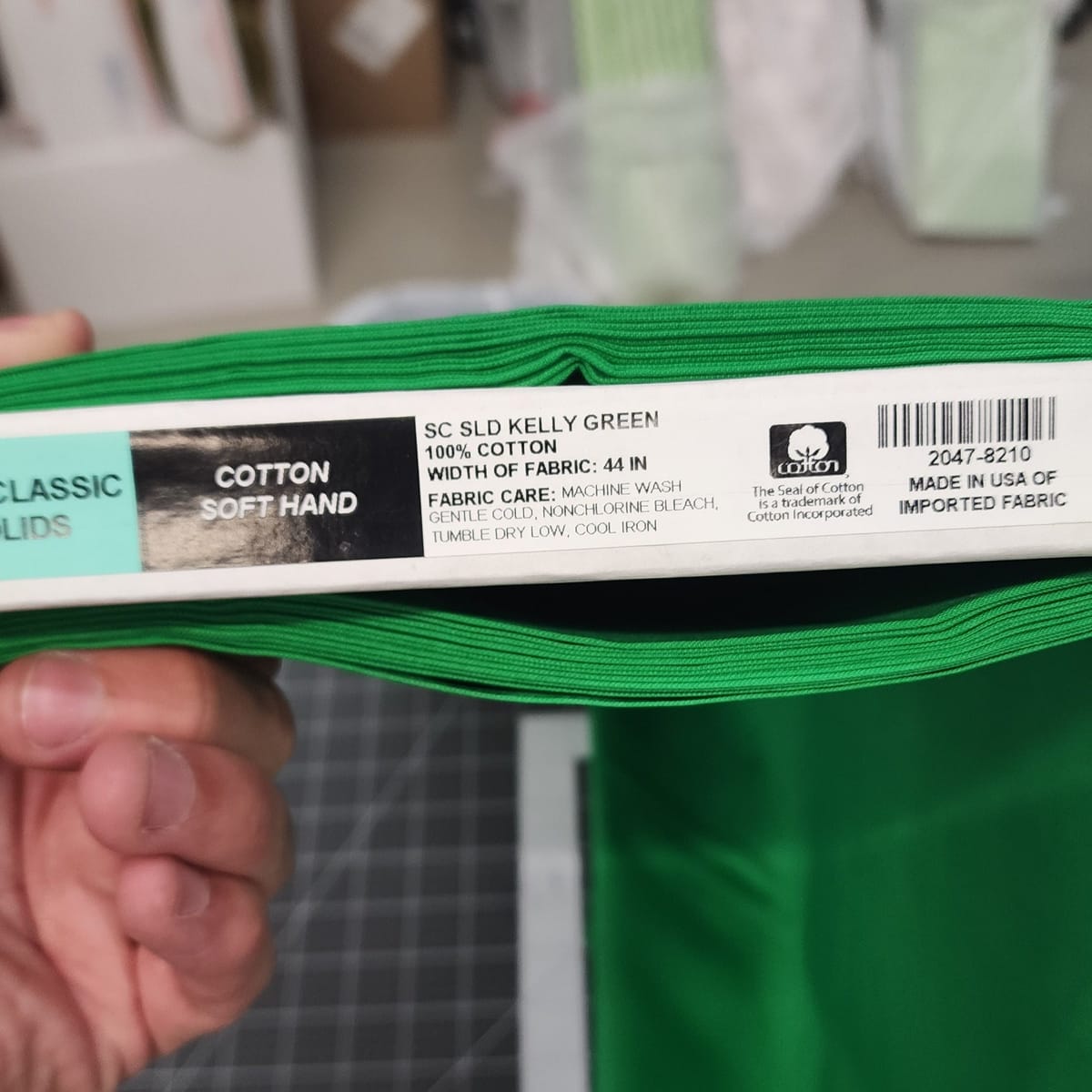 Santee Cotton Solids Kelly Green – 8 Yard Bolt – 100% Cotton